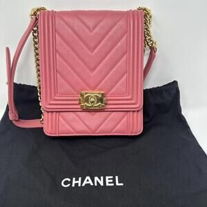 CHANEL NORTH SOUTH CHEVRON LE BOY LEATHER FLAP PINK